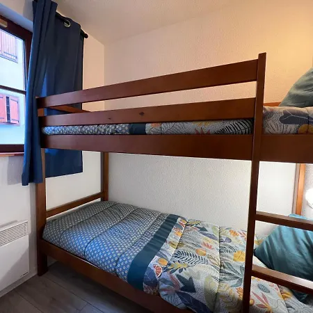 T2 + Alcove. Balcon. Parking Couvert. Piscine Ete.