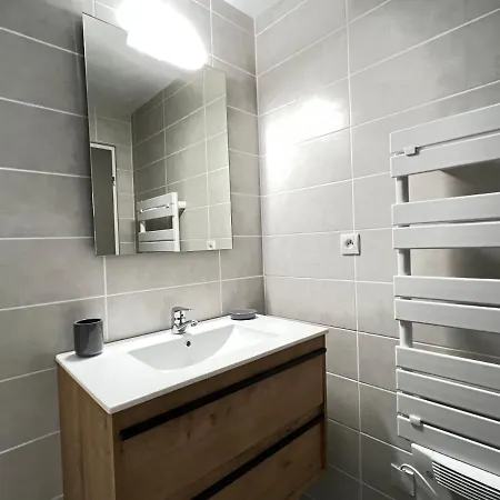 T2 + Alcove. Balcon. Parking Couvert. Piscine Ete. Котре