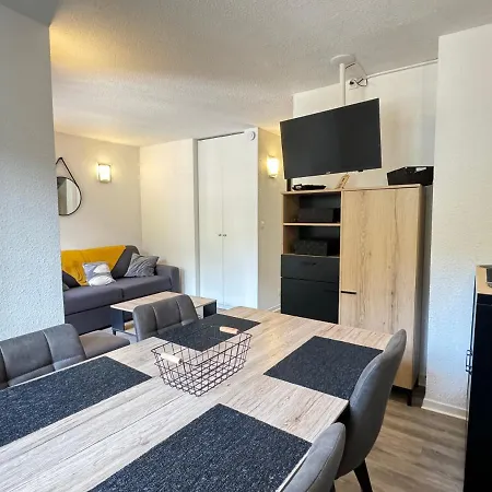 T2 + Alcove. Balcon. Parking Couvert. Piscine Ete. Cauterets