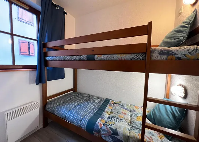 T2 + Alcove. Balcon. Parking Couvert. Piscine Ete.