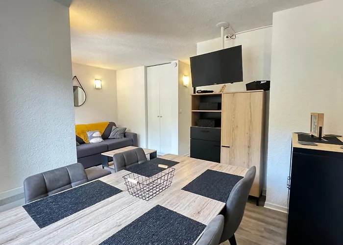 T2 + Alcove. Balcon. Parking Couvert. Piscine Ete. Cauterets